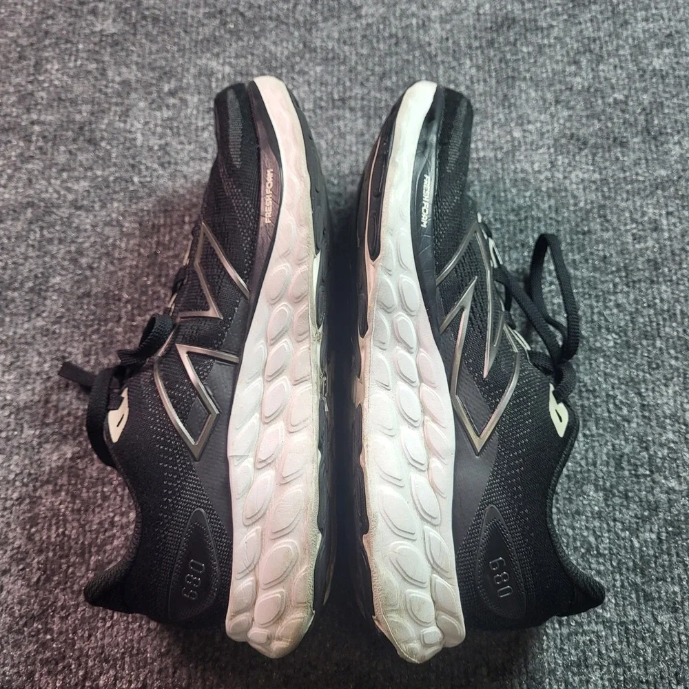 New Balance Fresh Foam 680 v8‎ Womens Running Shoes Black White W680LK8 Size 7.5